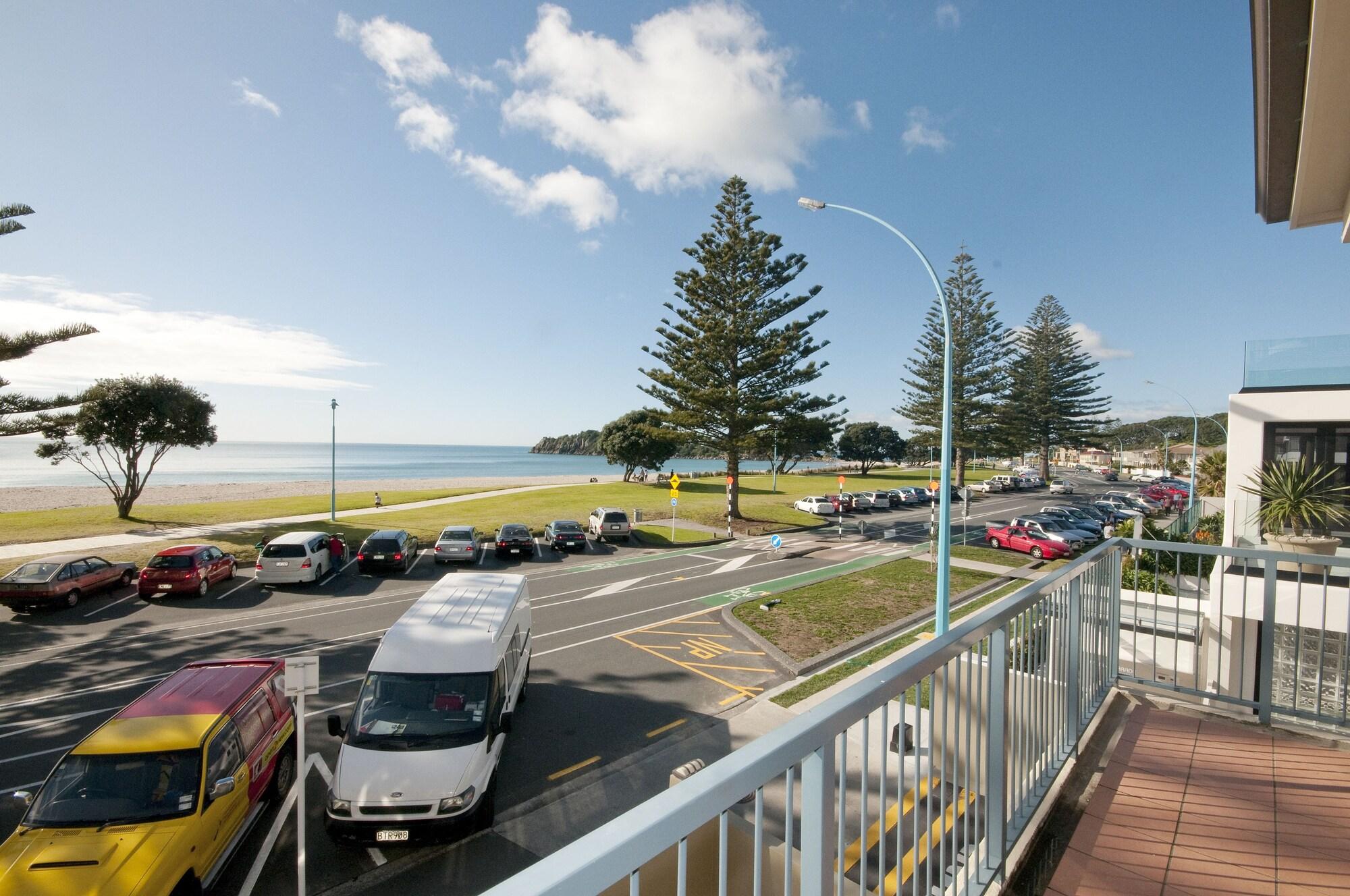 Pavilion Beachfront Apartments Mount Maunganui Bagian luar foto