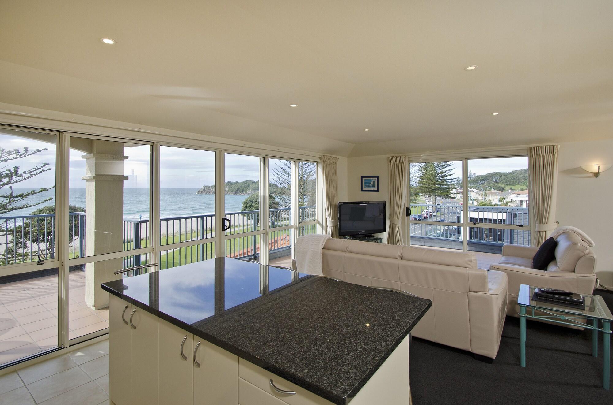 Pavilion Beachfront Apartments Mount Maunganui Bagian luar foto
