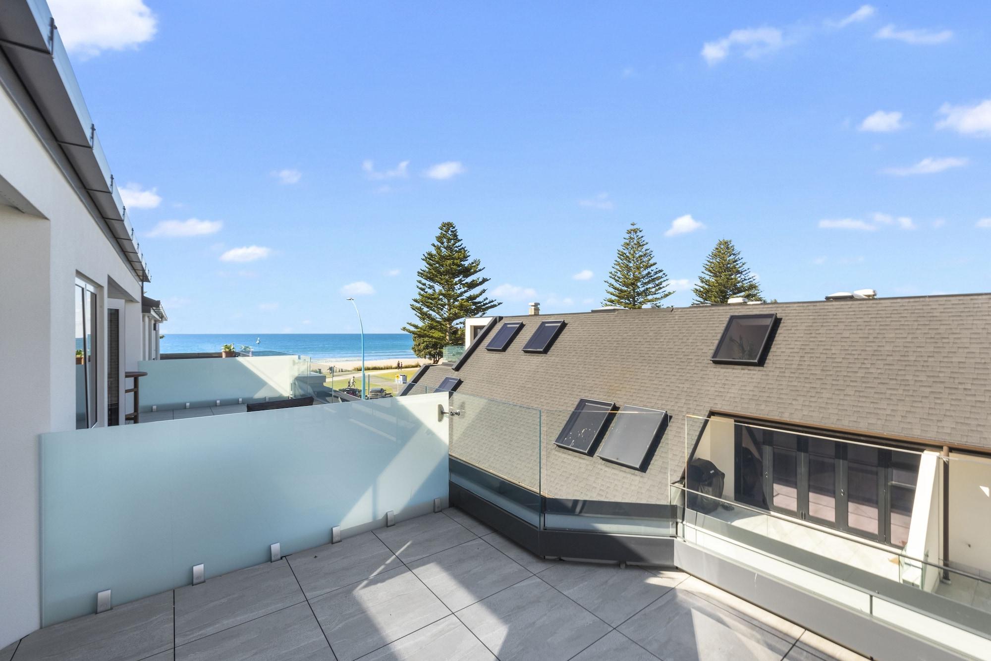 Pavilion Beachfront Apartments Mount Maunganui Bagian luar foto