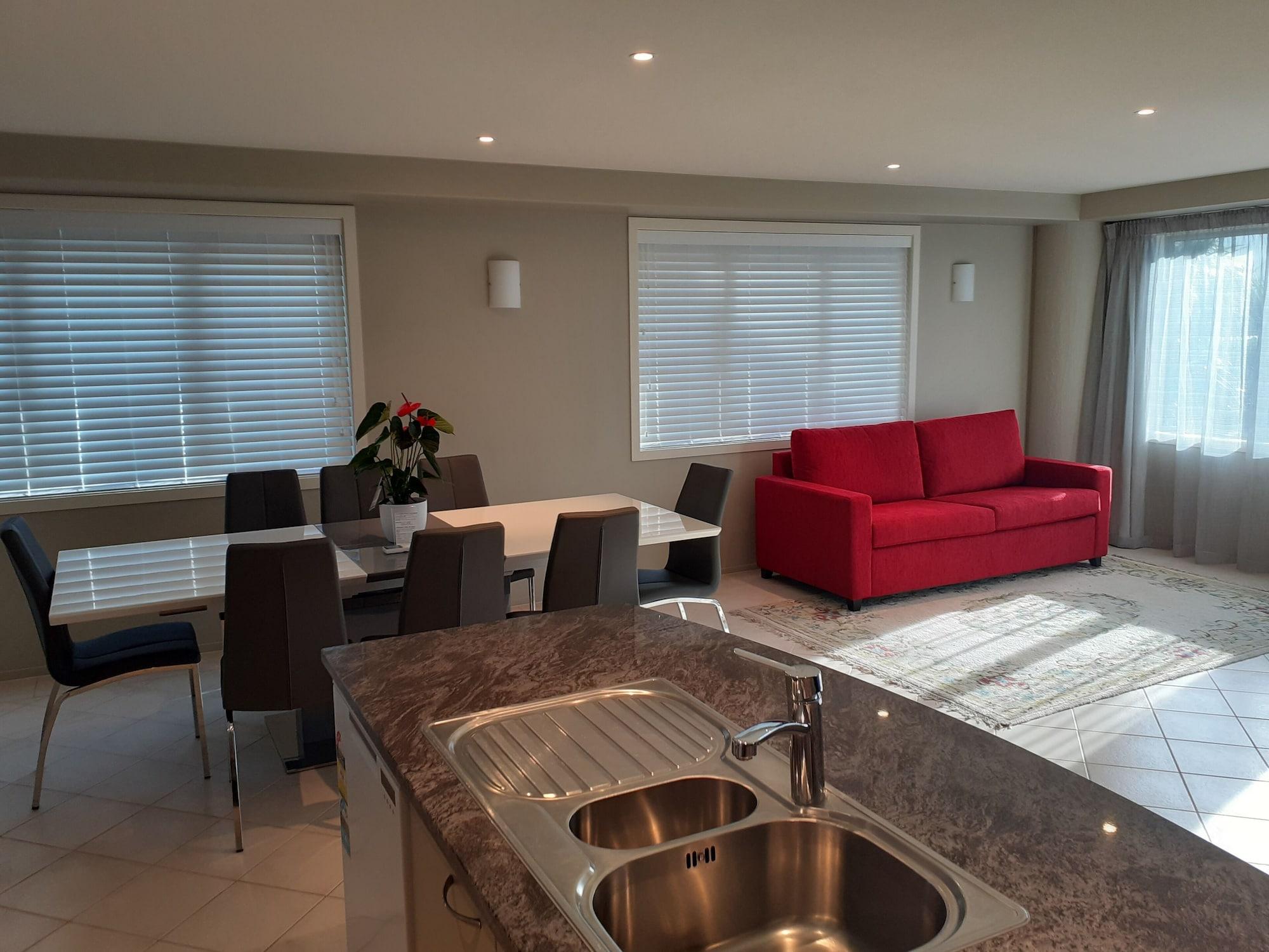 Pavilion Beachfront Apartments Mount Maunganui Bagian luar foto