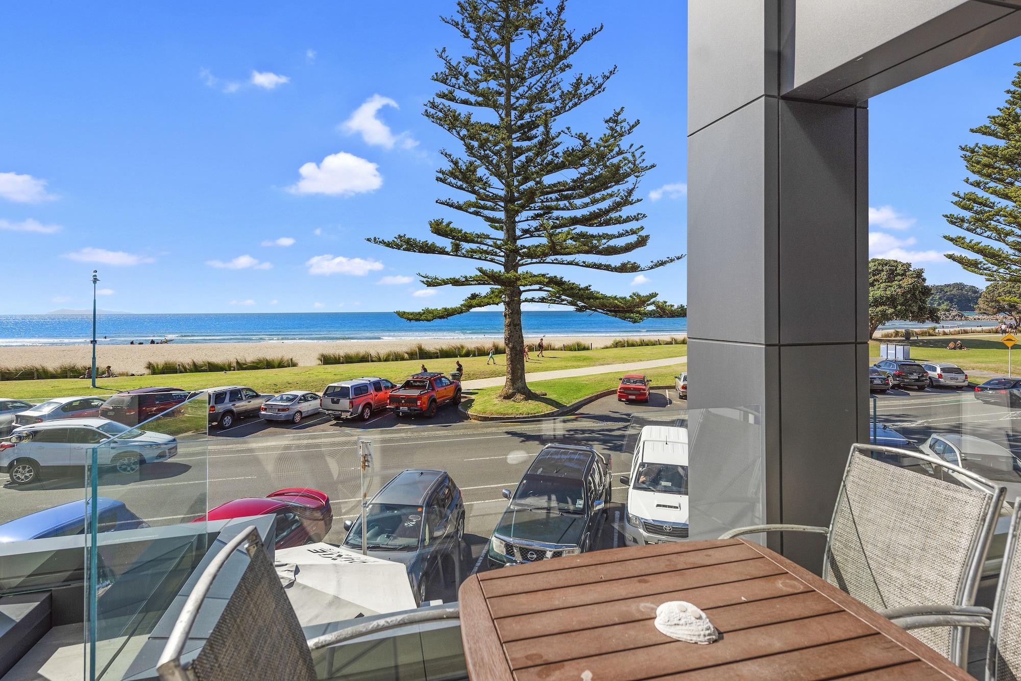 Pavilion Beachfront Apartments Mount Maunganui Bagian luar foto