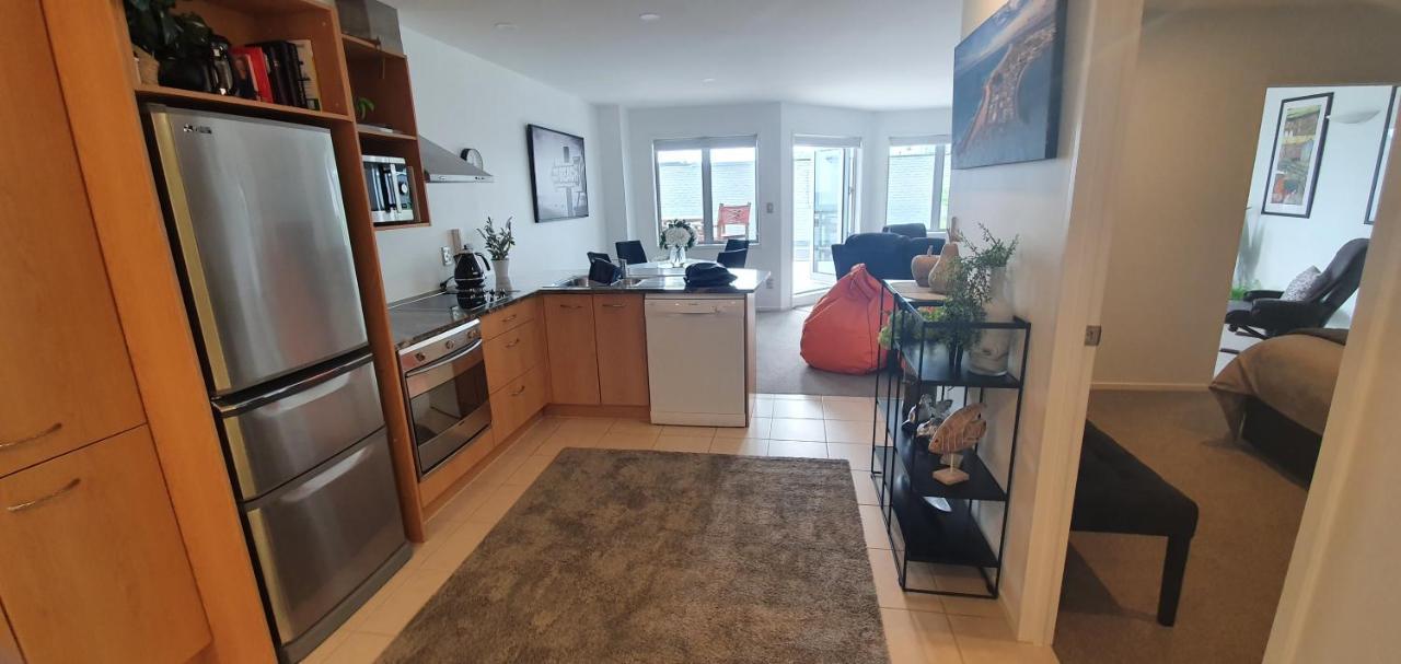 Pavilion Beachfront Apartments Mount Maunganui Bagian luar foto