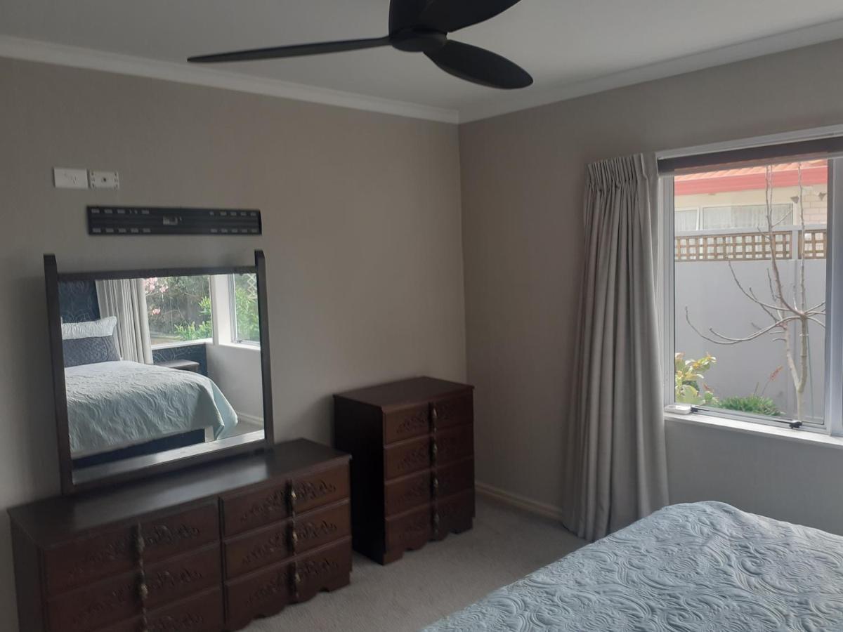 Pavilion Beachfront Apartments Mount Maunganui Bagian luar foto